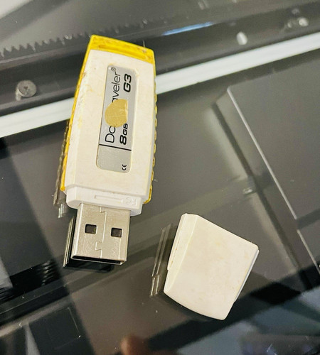 Kingston data traveler - data,